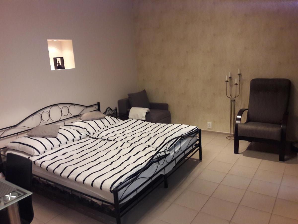 Lucas - Self Check-in Apartment Pressburg